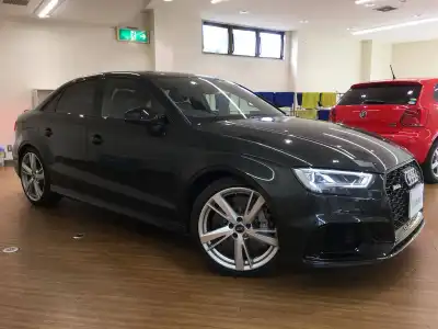 アウディ_ＲＳ３