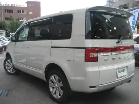 カタログ画像：デリカＤ：５ （DELICA D:5） Ｇ パワーパッケージ 2014年4月 DBA-CV5W 2400cc ウォームホワイトパール／クールシルバーメタリックorウォームホワイトパール バック