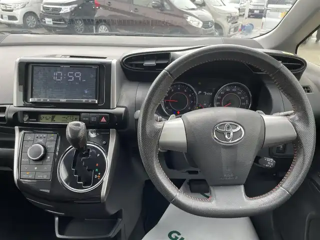 トヨタ ウィッシュ 2．0Z 石川県 2012(平24)年 8.5万km ブラキッシュレッドマイカ 社外ディスプレイオーディオ/HIDヘッドライト/ETC/純正アルミホイール/スマートキー/プッシュスタート/電動ミラー/クルーズコントロール/ステアリングリモコン/オートライト