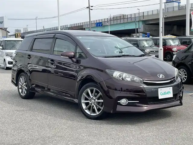 トヨタ ウィッシュ 2．0Z 石川県 2012(平24)年 8.5万km ブラキッシュレッドマイカ 社外ディスプレイオーディオ/HIDヘッドライト/ETC/純正アルミホイール/スマートキー/プッシュスタート/電動ミラー/クルーズコントロール/ステアリングリモコン/オートライト