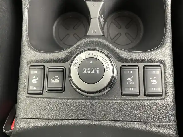 日産 エクストレイル ハイブリッド モードプレミア i ハイコントラストインテリア 道央・札幌 2018(平30)年 3.9万km ガーネットレッド ・4WD/・寒冷地仕様/・純正9インチナビ/　BT/CD/DVD/ブルーレイ/SD/USB/AUX/フルセグ/・アラウンドビューモニター/・純正ドライブレコーダー/・純正ビルトインETC/・GPSレーダー/・プロパイロット/・エマージェンシーブレーキ/・レーダークルーズコントロール/・レーンキープアシスト/・ダウンヒルアシストコントロール/・横滑り防止/・クリアランスソナー/・パワーバックドア/・モードプレミアレザーシート/・全席シートヒーター/・純正フロアマット/・ルーフレール/・LEDヘッドライト/・オートライト/・プッシュスタート/・スマートキー/・純正19インチAW/・社外AW付スタッドレス積込(225/60/R18)