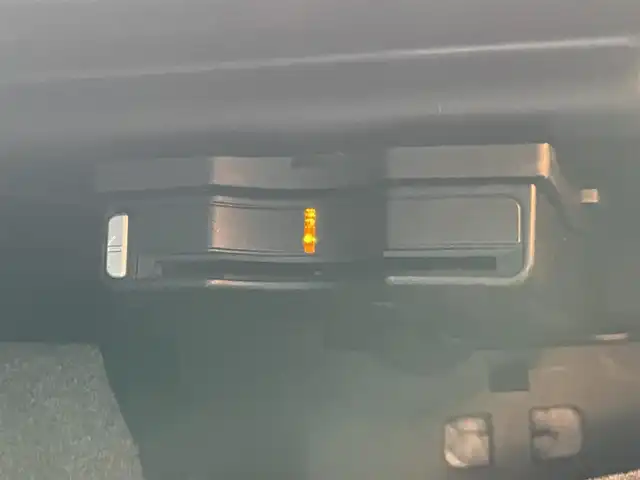 メルセデス・ベンツ Ａ１８０ 千葉県 2013(平25)年 5.8万km カルサイトホワイト 純正ナビ　/ＣＤ/Ｂｌｕｅｔｏｏｔｈ/ＵＳＢ　/フルセグＴＶ　/ハーフレザー　/クルーズコントロール　/バックカメラ　/パドルシフト　/コーナーポール/オートライト　/スマートキー　/ＥＴＣ