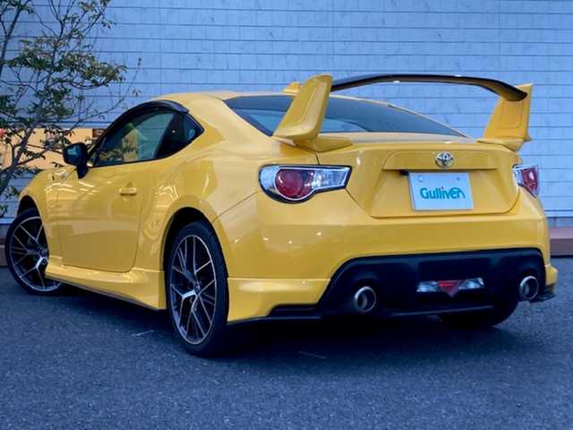 トヨタ ８６ GT イエローLTD エアロPKG FT 茨城県 2015(平27)年 3.6万km 黄 社外ナビ/（FM/AM/BT/フルセグ） /クルーズコントロール /純正エアロ（F/S/R） /シートヒーター /ドライブレコーダー/リアスポイラー /スマートキー /バックカメラ /プッシュスタート /オートライト/パドルシフト/電動格納ミラー