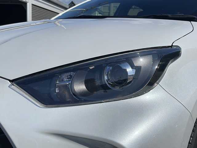 トヨタ ヤリス X 道北・旭川 2023(令5)年 1.3万km プラチナホワイトパールマイカ 4WD/寒冷地仕様/社外メモリナビ/ BT/USB/バックカメラ/PCS/LTA/RSA/ACC/オートハイビーム/オートライト/ライトレベライザー /オートリトラミラー /ETC/フロアマット/フロントデアイサー