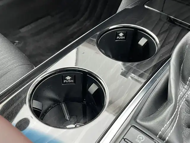 トヨタ クラウン S Cパッケージ 愛媛県 2018(平30)年 5.6万km ブラック サンルーフ/MTモード/パドルシフト/BSM/コーナーセンサー/パーキングアシスト/レザーステアリング/フォグランプ/ETC/パワーシート/クルーズコントロール/フルセグTV/LEDオートライト/オートマチックハイビーム/バックカメラ/純正フロアマット/純正17インチアルミホイール/Bluetooth/プッシュスタート/レーンキープアシスト/衝突被害軽減システム/盗難防止装置