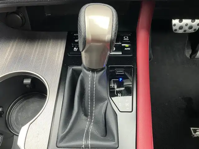 レクサス ＲＸ 300 Fスポーツ 静岡県 2018(平30)年 4万km ホワイトノーヴァガラスフレーク エンジンスタートボタン/スマートキー/アイドリングストップ/ワンオーナー/パワーウィンドウ/パワーステアリング/100V充電/オートエアコン/クルーズコントロール/ETC2.0/USB入力端子/バックカメラ/純正ナビ（CD.DVD.BT.ワンセグ）/純正フロアマット/純正アルミホイール/電動リアゲート/D席N席パワーシート/D席N席シートヒーター/D席N席エアシート/ABS/横滑り防止装置/コーナーセンサー前後/レーンキープアシスト/オートライト/オートマチックハイビーム/W+サイドエアバック/カーテンエアバック/衝突軽減システム
