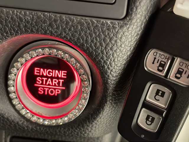 ホンダ Ｎ ＢＯＸ カスタム G EX ターボ ホンダセンシング 岐阜県 2020(令2)年 2.4万km プラチナホワイトパール ワンオーナー/ホンダセンシング/オプション８インチナビ/フルセグTV/Bluetooth/バックカメラ/ビルトインETC/レーダークルーズコントロール/パドルシフト/両側パワースライドドア/前後ドライブレコーダー/ロングスライドシート/ハーフレザー/シートヒーター/リアサンシェード/TEIN車高調/シルクブレイズLynxエアロ/保証書/取扱説明書/スペアキー