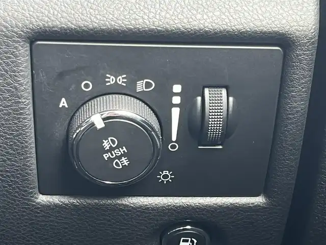 クライスラー・ジープ ジープ グランドチェロキー LTD 静岡県 2019(令1)年 3.6万km 白 レザーシート/電動リアゲート/ブラインドスポットアシスト/純正ナビ/(Bluetooth/CarPlay/フルセグ)/衝突被害軽減システム/バック/フロント/サイドカメラ/アダプティブクルーズコントロール/レーンキープアシスト/パーキングアシスト/ダウンヒルアシストコントロール/メモリー付パワーシート/シートヒーター/エアコン/スマートキー/ETC/ドライブレコーダー/純正フロアマット/純正18インチアルミホイール/保証書/取扱説明書/スペアキー/社外22インチ夏タイヤAW 有り