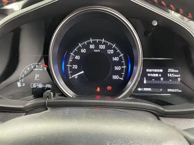 ホンダ フィット RS ホンダセンシング 大分県 2017(平29)年 9.7万km シャイニンググレーM 衝突軽減システム/レーダークルーズ/純正ナビ/Bluetooth/TV/DVD再生/ETC/パドルシフト/ドライブレコーダー/バックカメラ/ウィンカ―ミラー/プッシュスタート/ETC/フロアマット/ドアバイザー