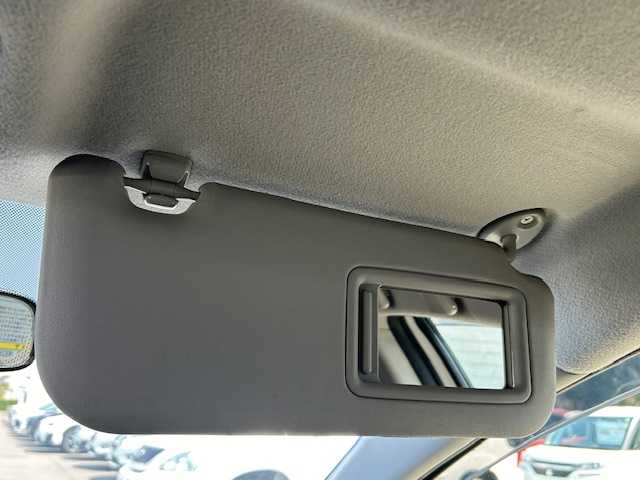 トヨタ アクア G 大阪府 2012(平24)年 10.2万km ライムホワイトパールクリスタルシャイン ナビ　/フルセグ　/Bluetooth　/バックカメラ　/シートヒーター　/ETC　/スマートキー　/純正フロアーマット　/モデリスタフロントリップ　/LEDヘッドライト　/オートライト　