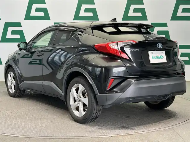 トヨタ Ｃ－ＨＲ S 鹿児島県 2017(平29)年 7.5万km ブラックマイカ アルパイン9インチナビ/・Bluetooth/・フルセグTV/・CD/DVD/バックカメラ/ETC/トヨタセーフティセンス/オートライト/ステアリングリモコン/レーダークルーズコントロール/フルオートパワーウィンドウ/ドアノブプロテクター/ハロゲンライト/レベライザー/純正フロアマット/純正17インチアルミ/オートホールド/プッシュスタート/ドアバイザー