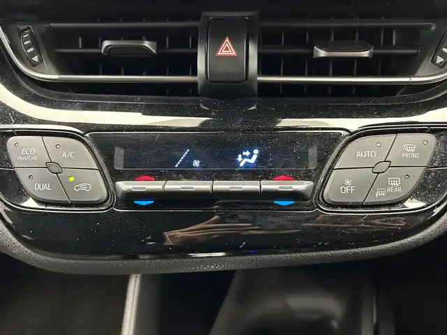 トヨタ Ｃ－ＨＲ S 鹿児島県 2017(平29)年 7.5万km ブラックマイカ アルパイン9インチナビ/・Bluetooth/・フルセグTV/・CD/DVD/バックカメラ/ETC/トヨタセーフティセンス/オートライト/ステアリングリモコン/レーダークルーズコントロール/フルオートパワーウィンドウ/ドアノブプロテクター/ハロゲンライト/レベライザー/純正フロアマット/純正17インチアルミ/オートホールド/プッシュスタート/ドアバイザー