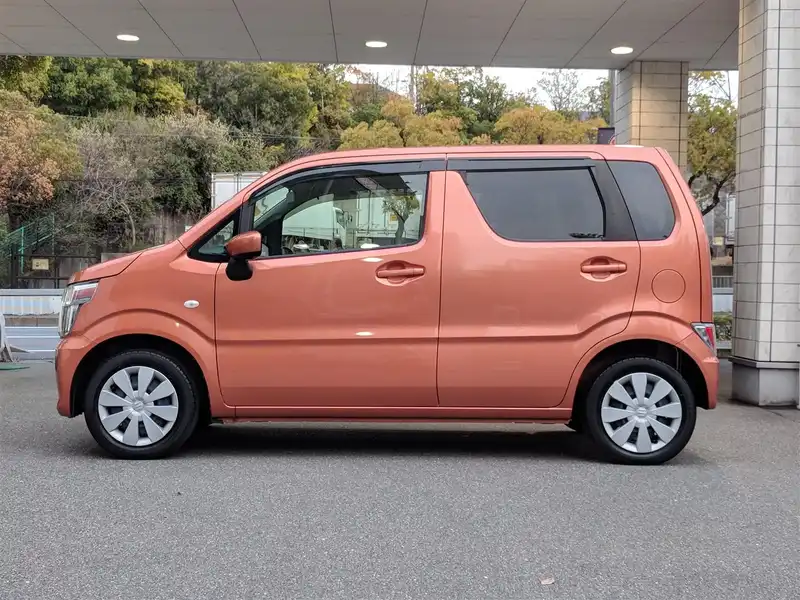 カタログ画像：ワゴンＲ（WAGON R） ＦＡ 2017年2月 DBA-MH35S 660cc リフレクティブオレンジメタリック 燃費25.4km / l 外装